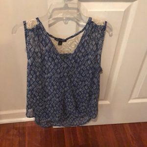 Blue lace back high low shirt